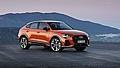 Audi Q3 Sportback, Kompaktes SUV-Coupé mit expressivem Design und hoher Fahrdynamik Sportfahrwerk, Progressivlenkung und Audi drive select serienmässig. Foto: Audi